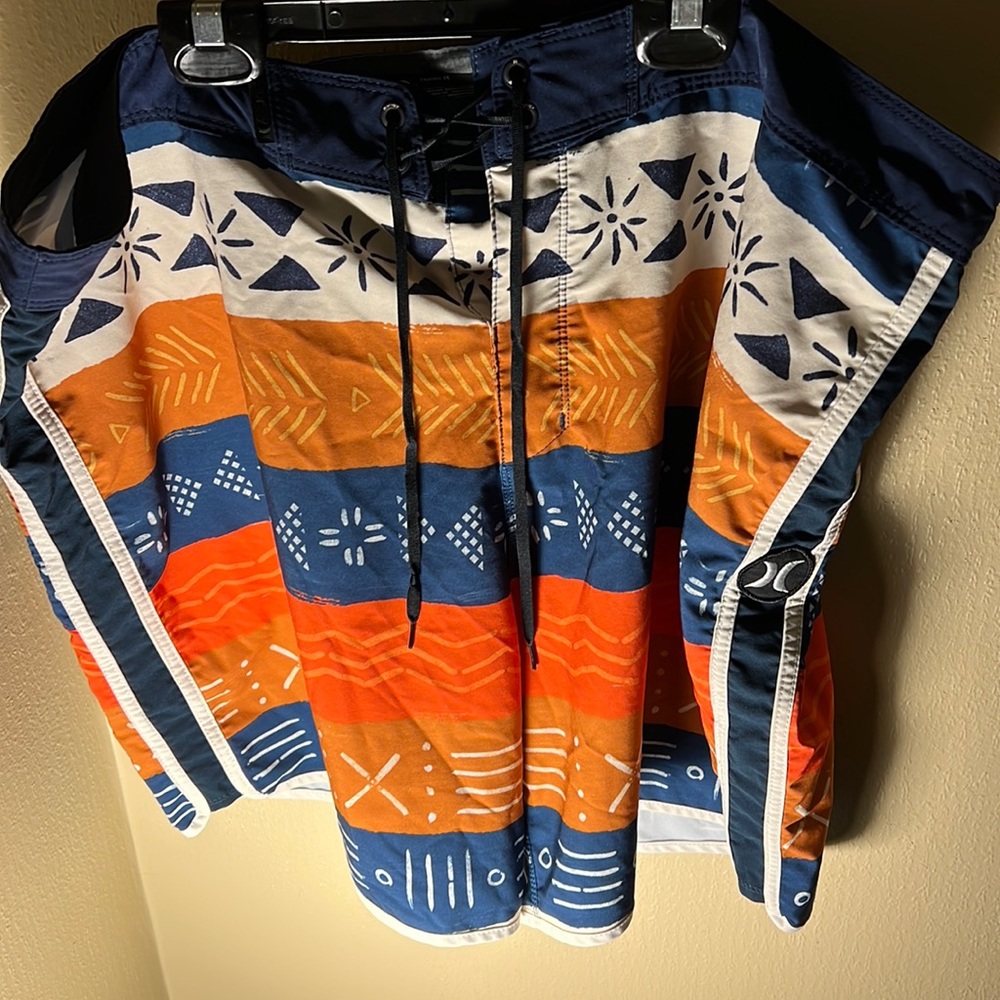 Hurley Mens Geometric Shaped Boardshorts Color Blue/White/Orange/Brown